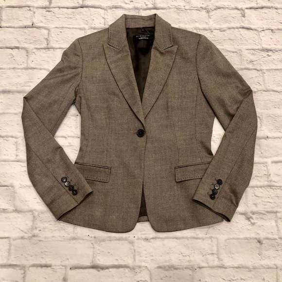 Elie Tahari Jackets & Blazers - Elie Tahari Gray Single-Button Blazer